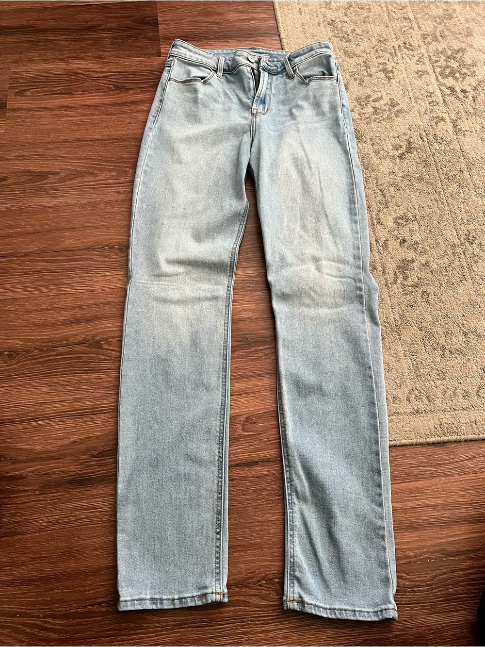 Old Navy Light Wash Skinny Jeans - Women's